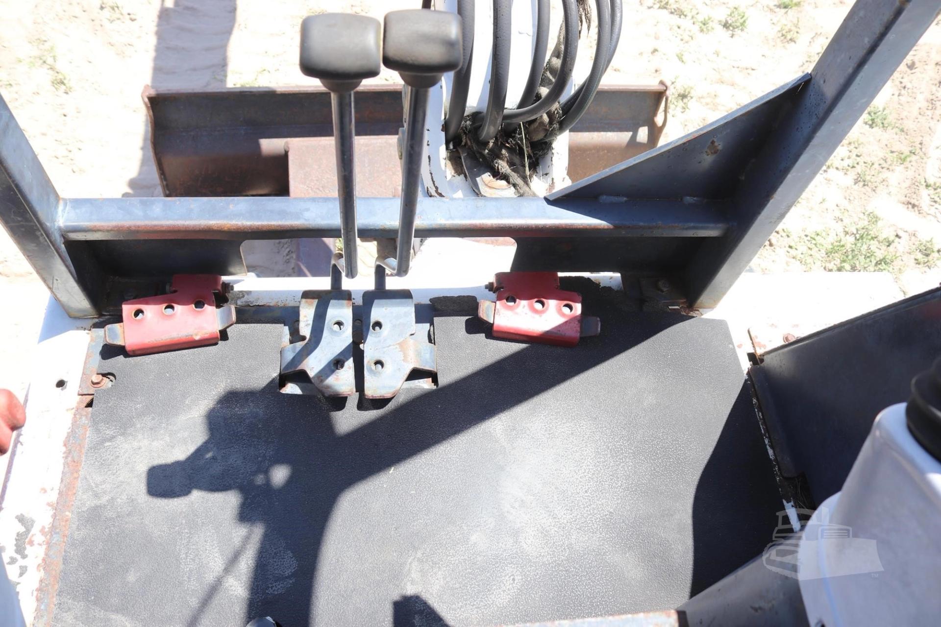 1998 BOBCAT 325C for sale in Lindale, Texas — photo 6