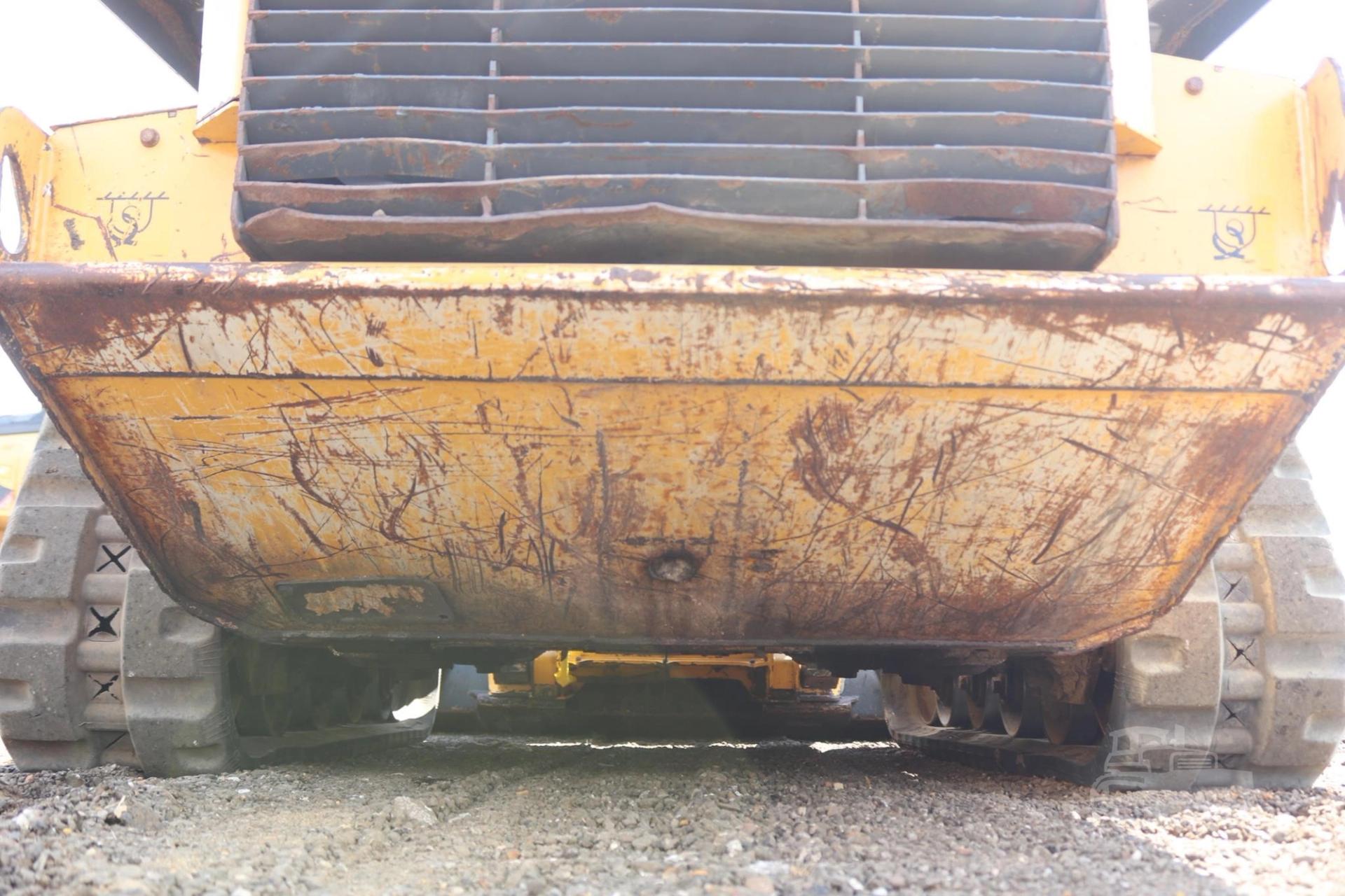 2015 DEERE 323E for sale in Lindale, Texas — photo 10