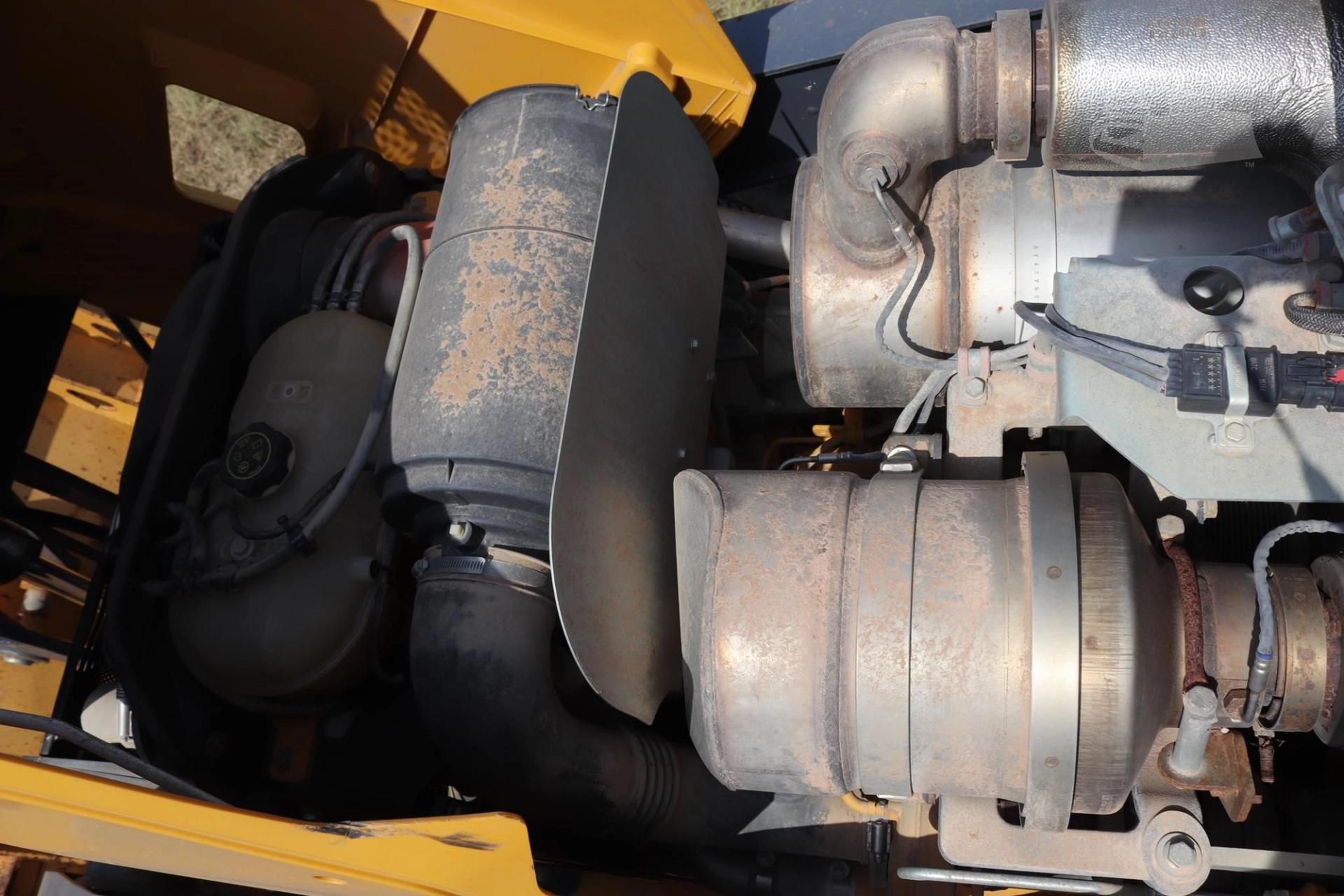 2019 DEERE 310L for sale in Lindale, Texas — photo 22