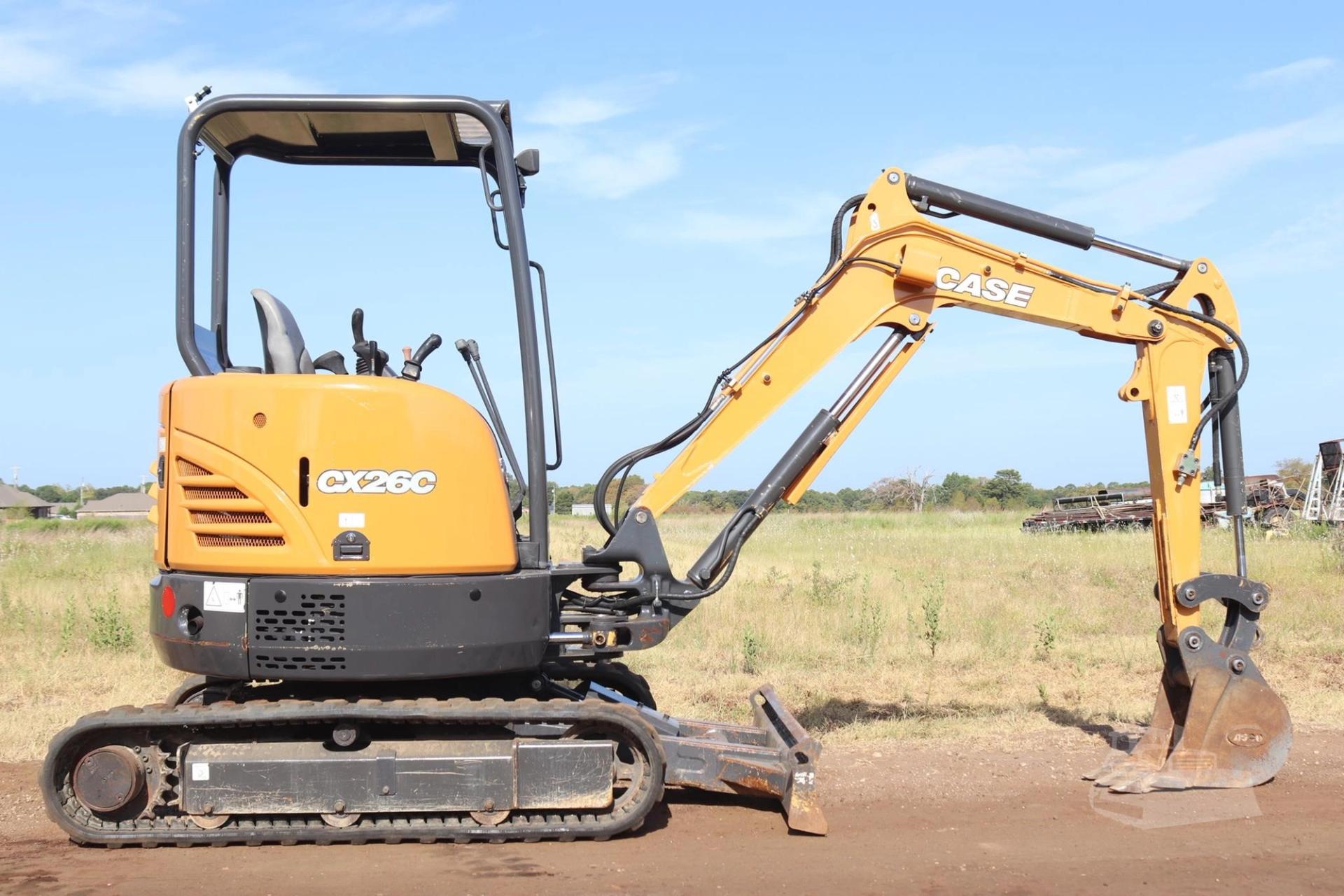 2017 CASE CX26C for sale in Lindale, Texas — photo 7