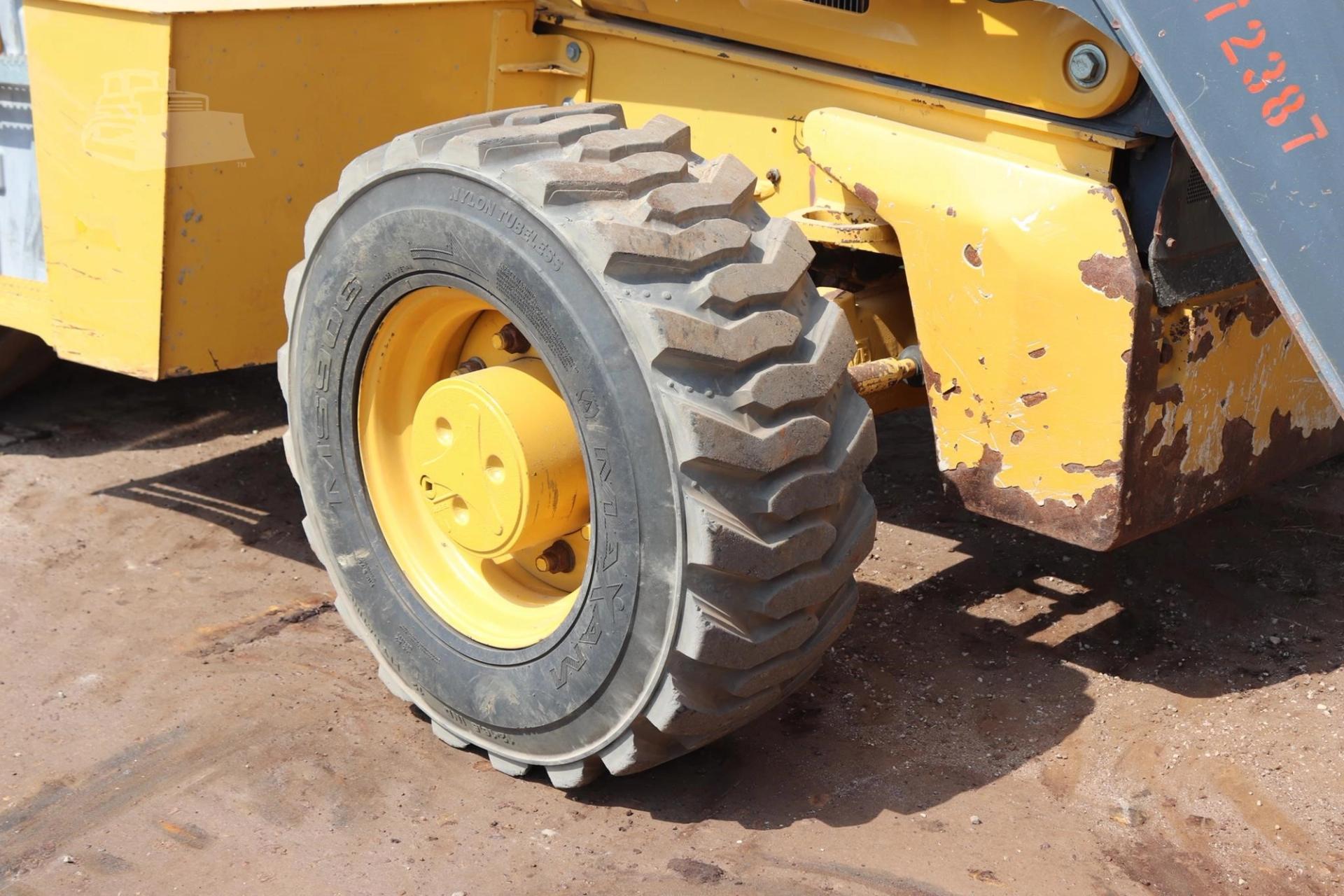 2019 DEERE 310L for sale in Lindale, Texas — photo 2