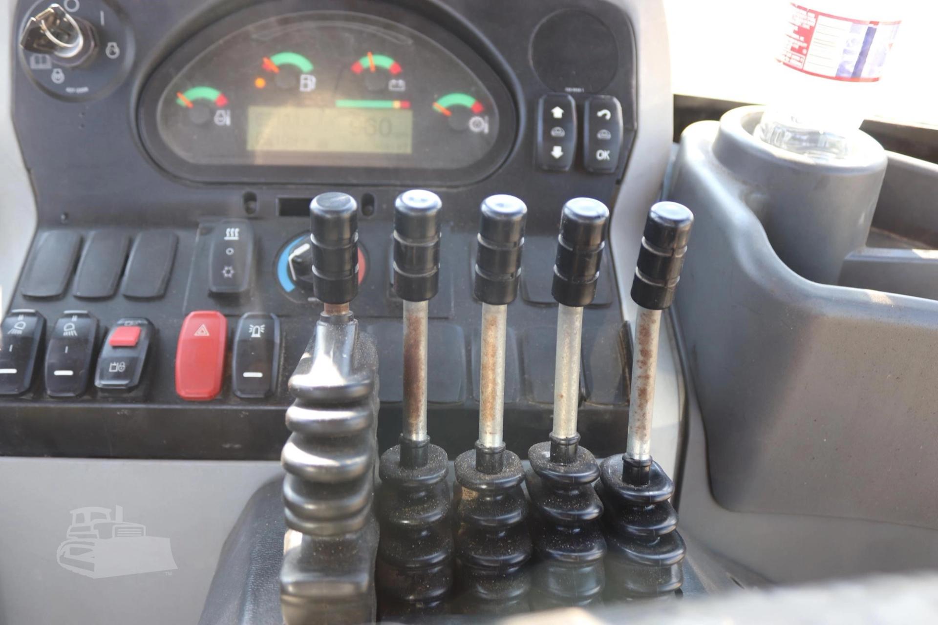 2018 CATERPILLAR 415F2 IL for sale in Lindale, Texas — photo 27
