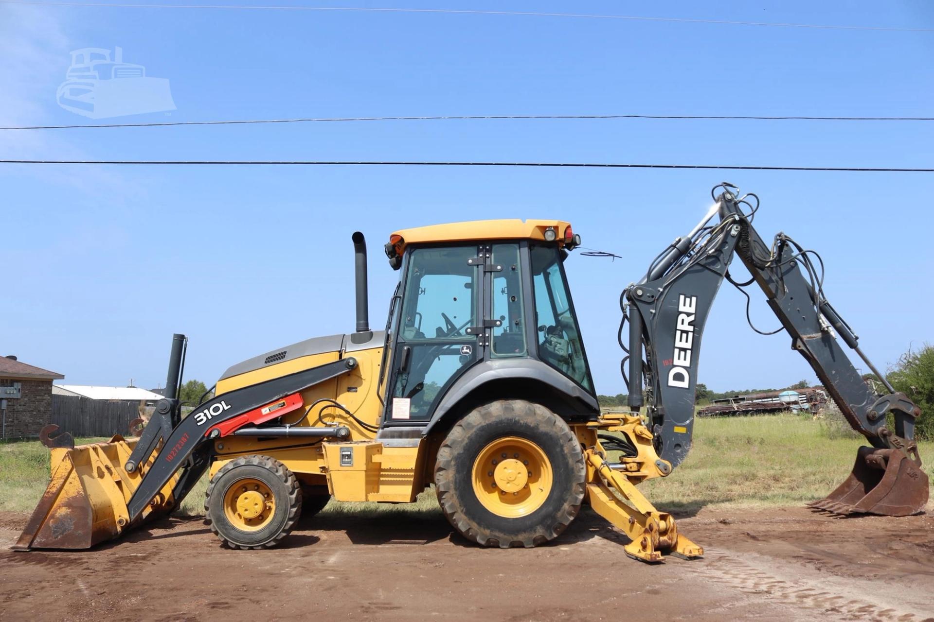 2019 DEERE 310L for sale in Lindale, Texas — photo 17