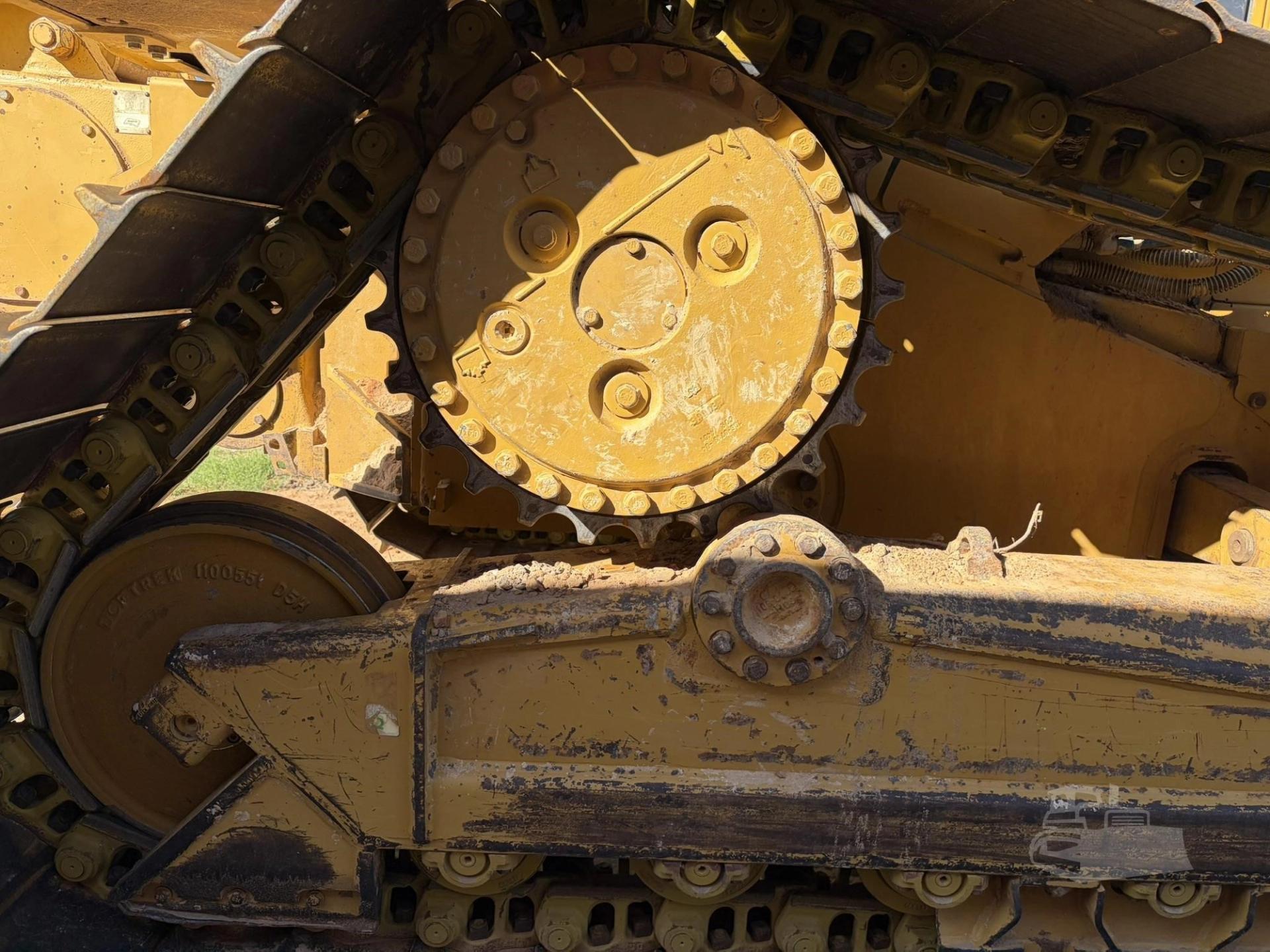 2014 CATERPILLAR D6N LGP for sale in Lindale, Texas — photo 8