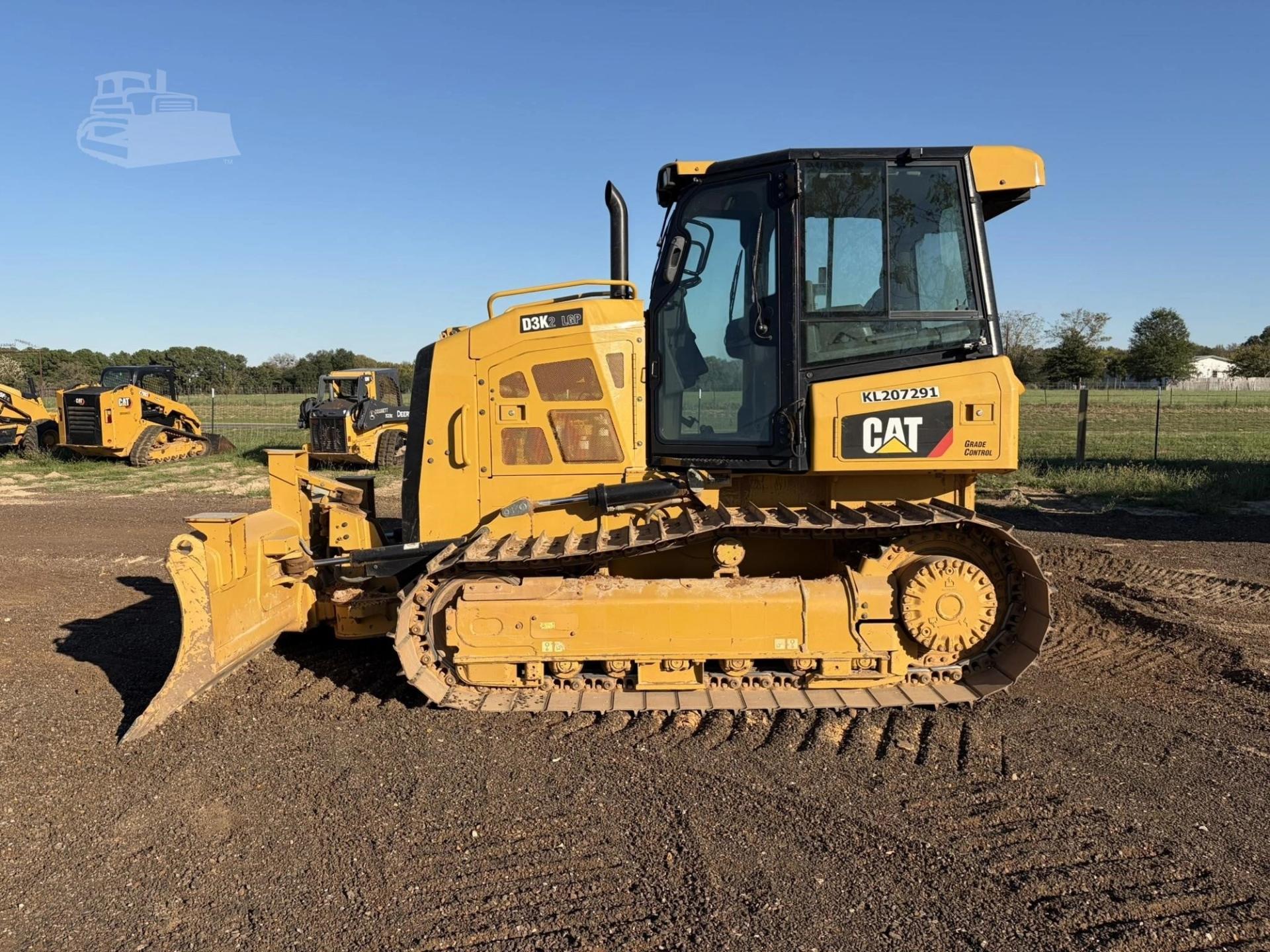 2020 CATERPILLAR D3K2 LGP for sale in Lindale, Texas