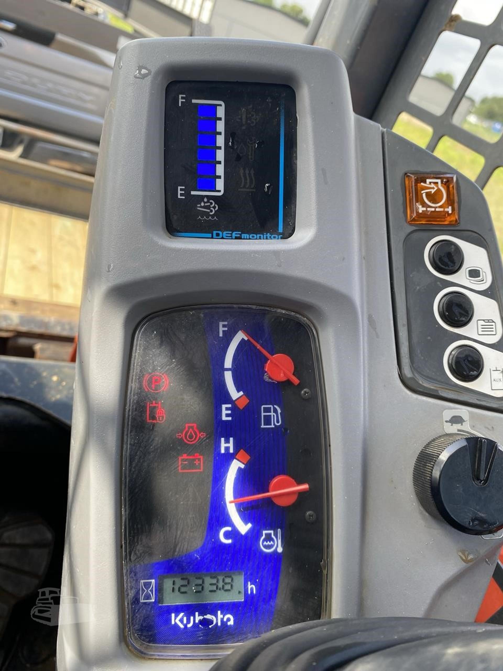 2023 KUBOTA SVL97-2 for sale in Lindale, Texas — photo 5
