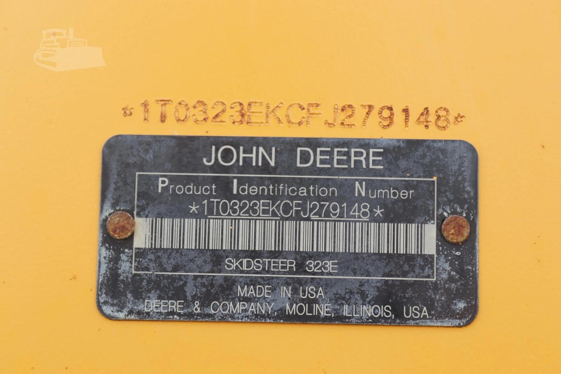 2015 DEERE 323E for sale in Lindale, Texas — photo 32