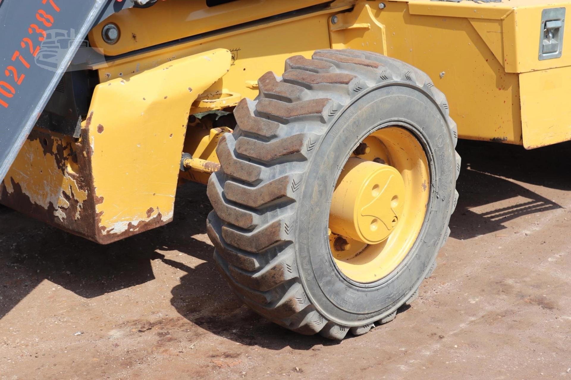 2019 DEERE 310L for sale in Lindale, Texas — photo 18