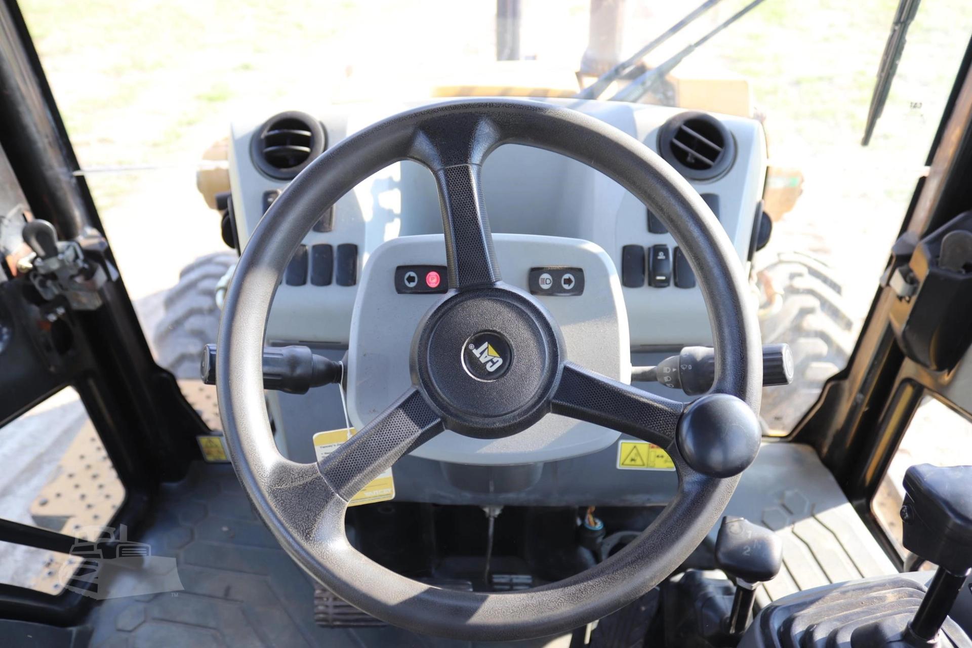 2018 CATERPILLAR 415F2 IL for sale in Lindale, Texas — photo 19