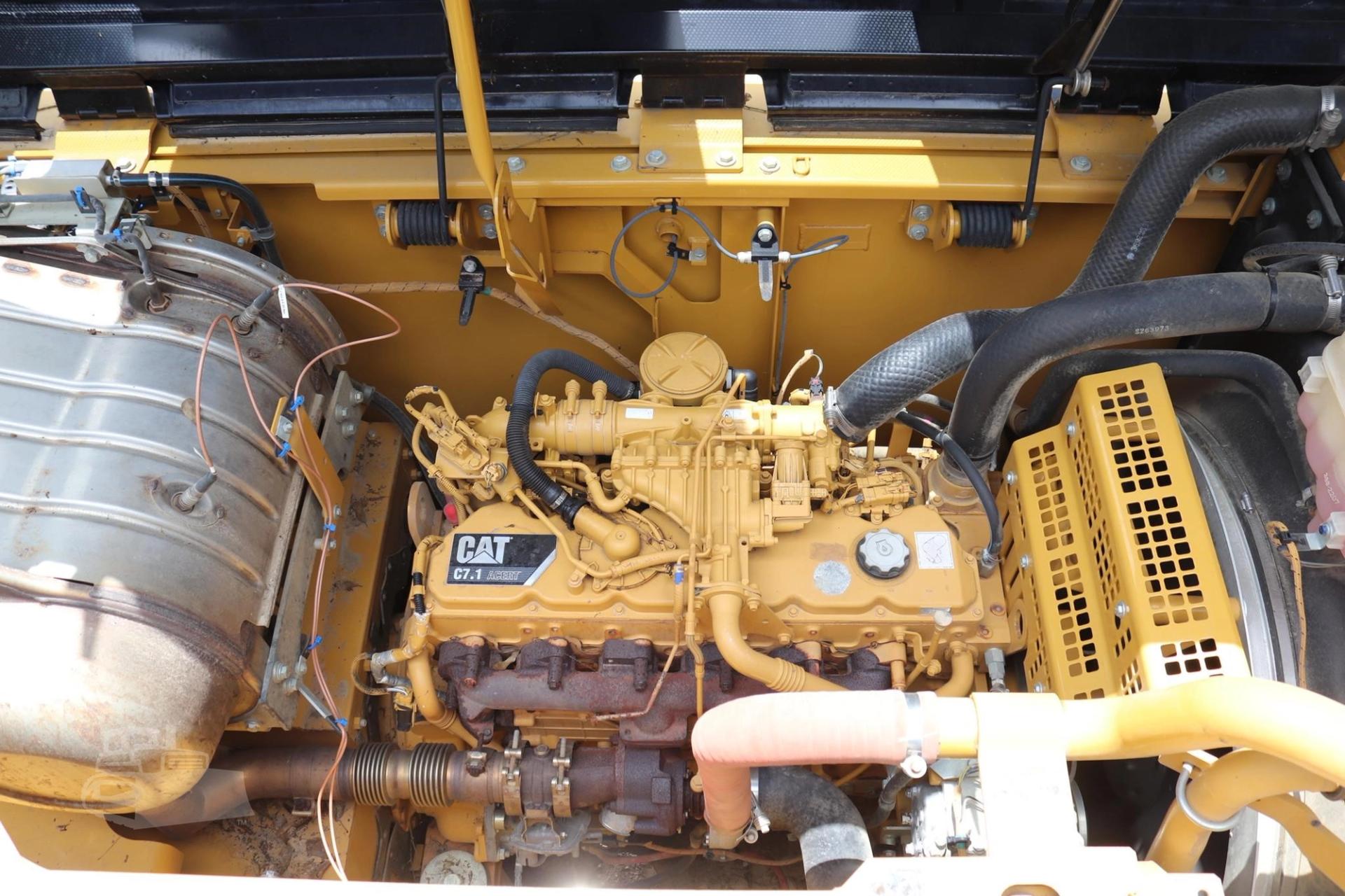 2018 CATERPILLAR 326FL for sale in Lindale, Texas — photo 44
