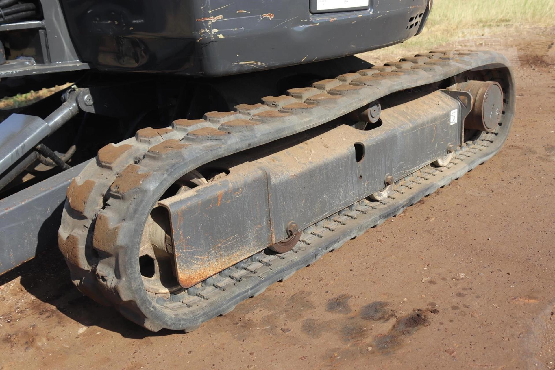 2017 CASE CX26C for sale in Lindale, Texas — photo 17
