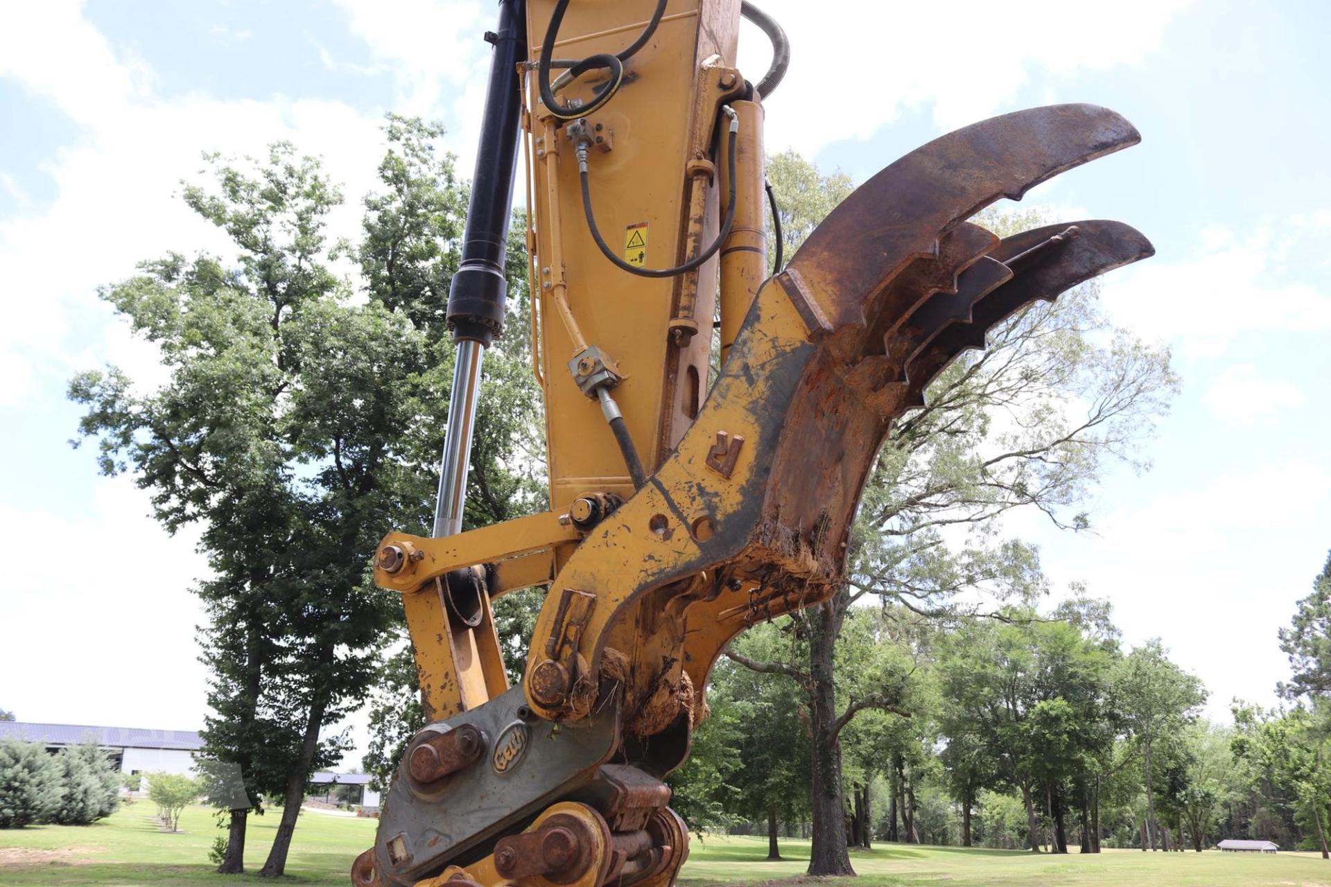 2018 CATERPILLAR 326FL for sale in Lindale, Texas — photo 38