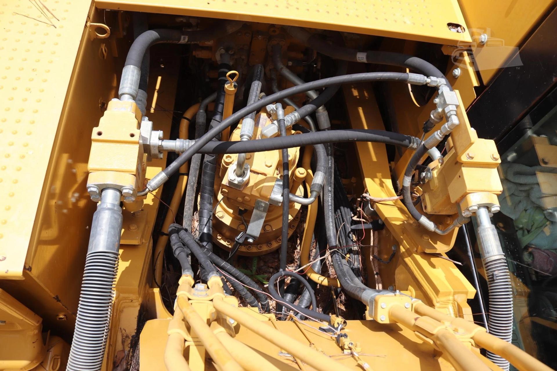 2018 CATERPILLAR 326FL for sale in Lindale, Texas — photo 41