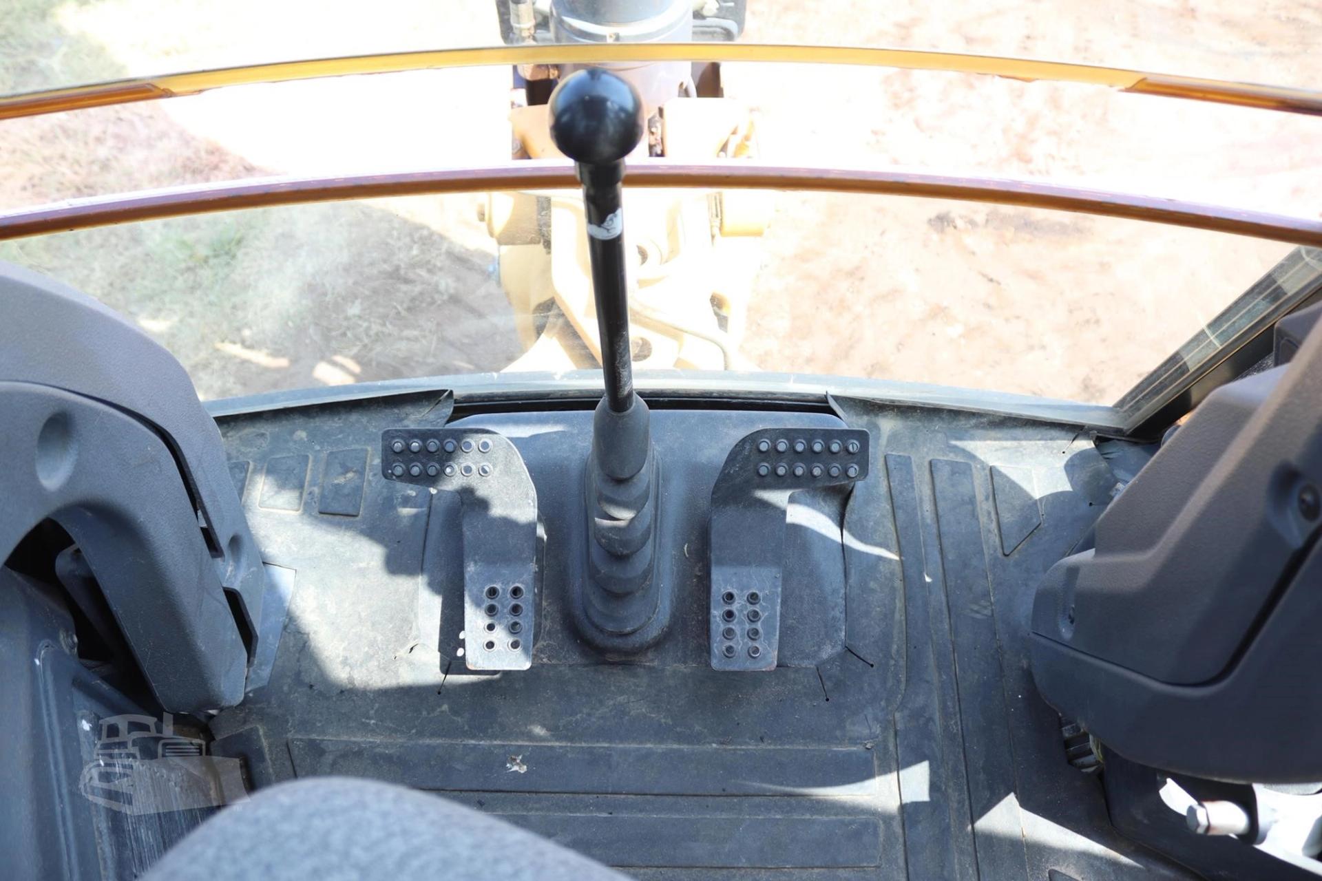 2019 DEERE 310L for sale in Lindale, Texas — photo 30