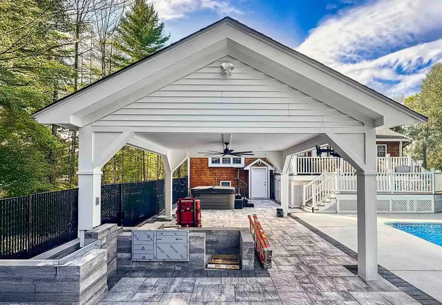 Custom Pool Pavilion