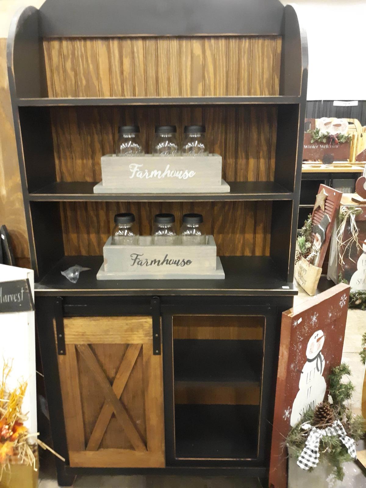 Baker's Hutch - Sliding Door