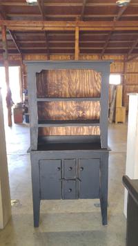 2pc Hutch #12