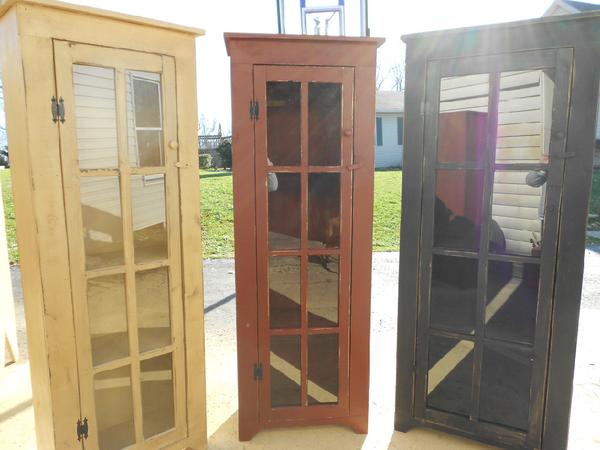 8 Pane Cabinet
