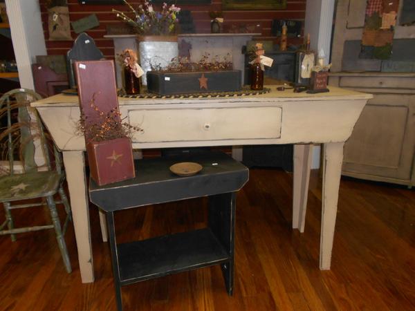 Table w/Drawer & Night Stand