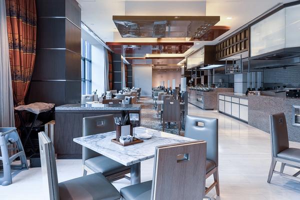 Restaurant & Dining