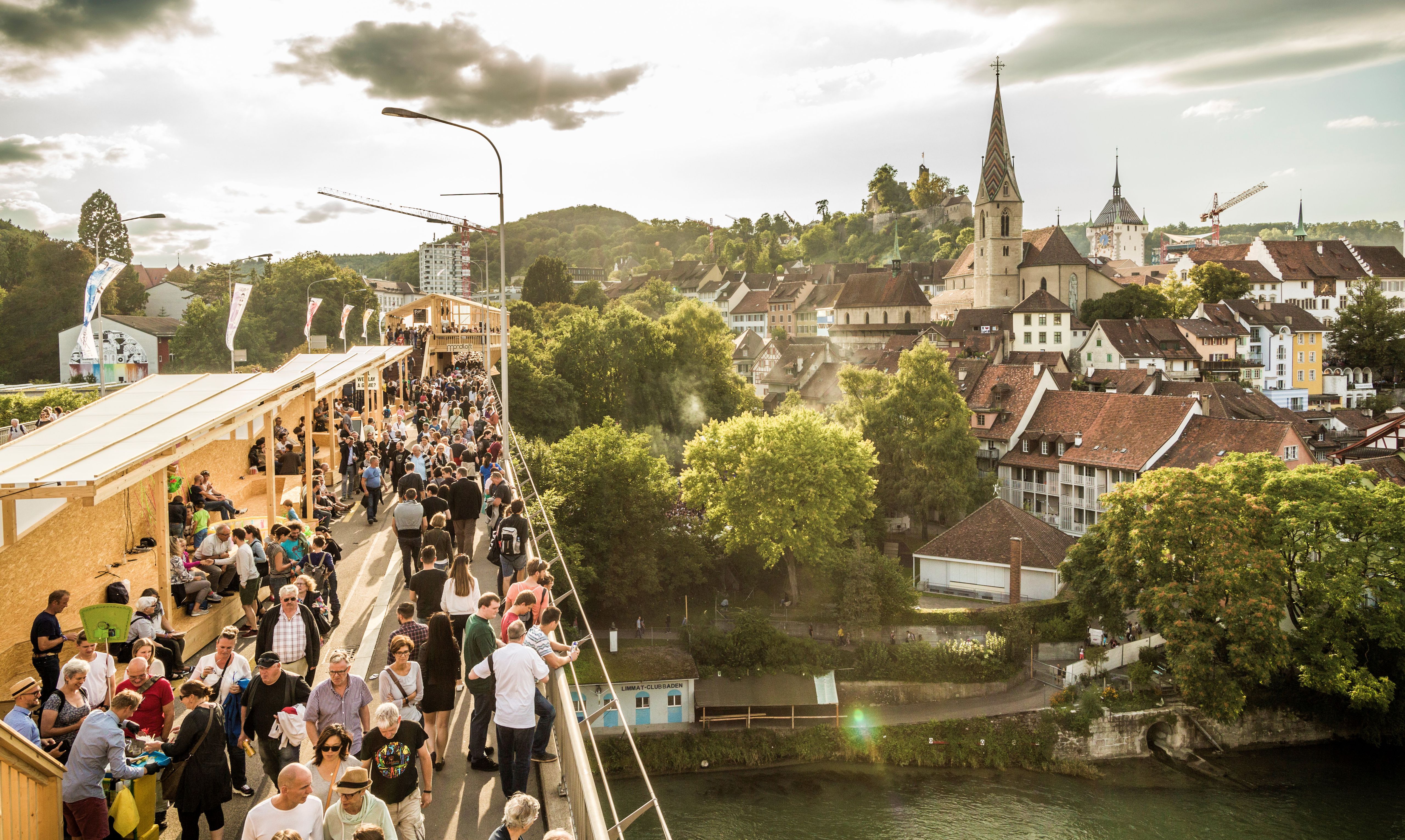 Image d'un site de festival en ville