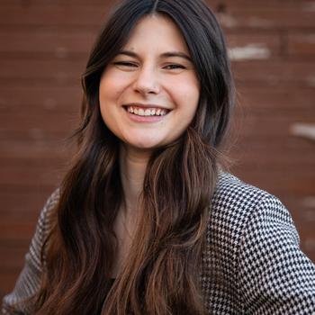 Hannah Bradley headshot