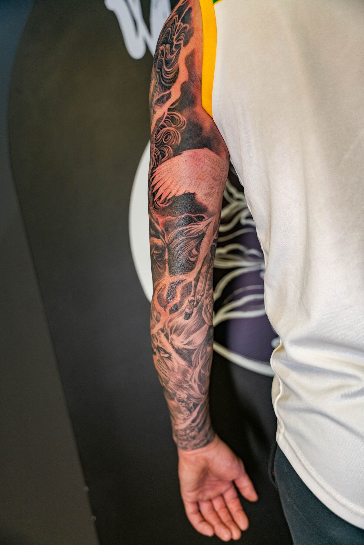 Rodney - Large-scale · Black & Grey