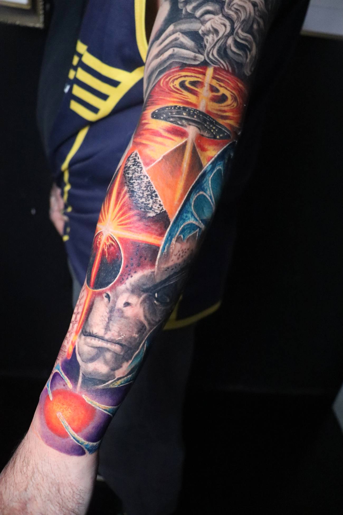 Rodney - Black & Grey Realism · Oriental