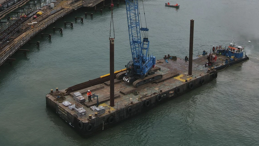 30 x 11 Flattop Barge - Image 1