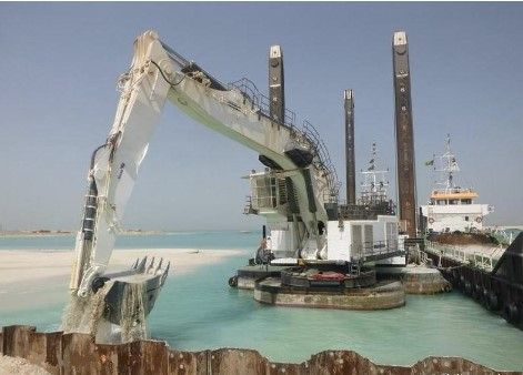 19.5m Depth Backhoe Dredger thumbnail 2