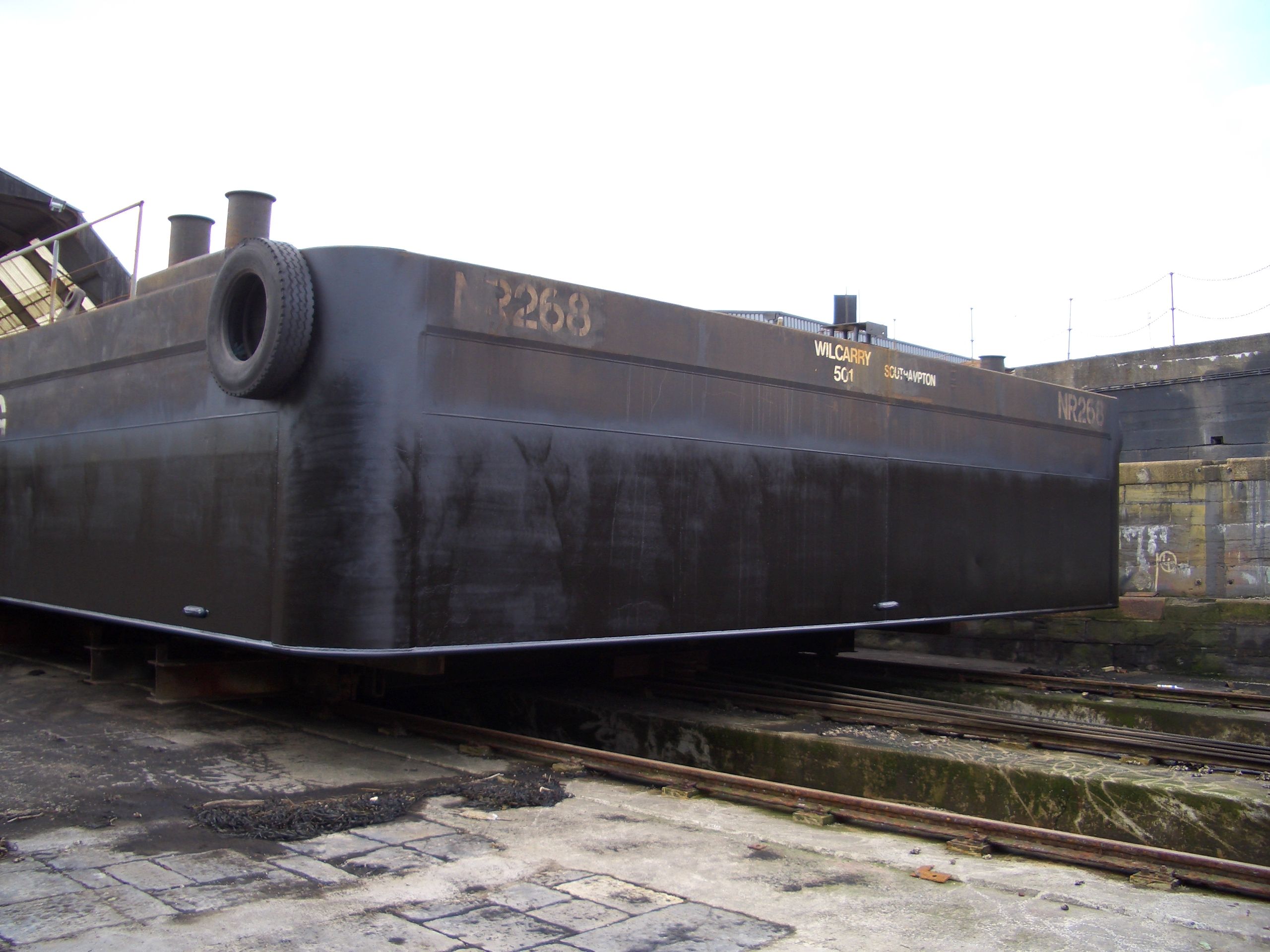30 x 11 Flattop Barge thumbnail 3