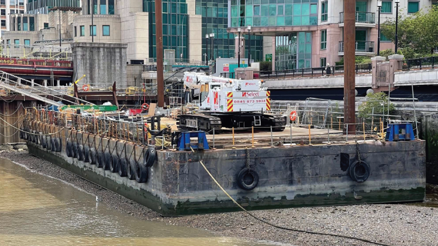 50 x 14m Flattop Barge - Image 1