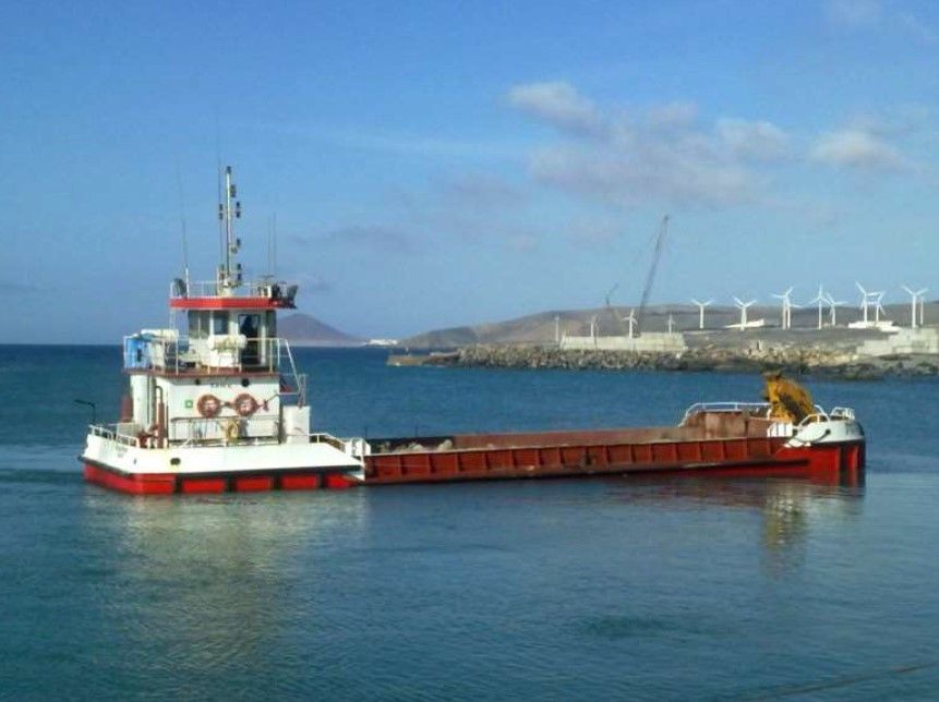 Self Propelled Split Barge thumbnail 2