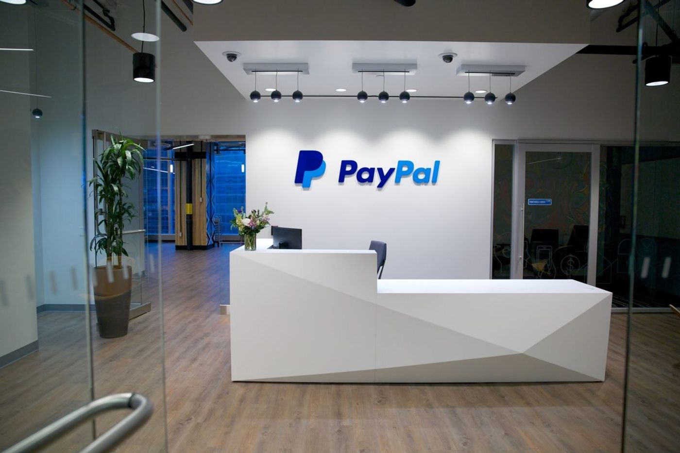 PayPal Seeks State Bank Charter as PYUSD Stablecoin Expands