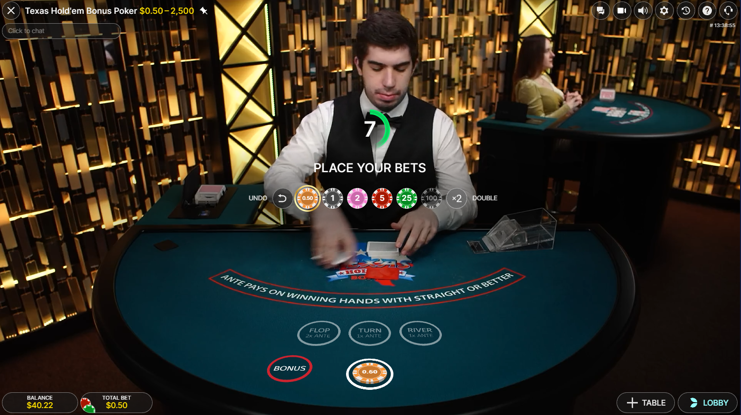 Evolution의 Texas Hold'em Bonus Poker 라이브 카지노 블라인드 및 보너스 베팅 단계 - Flush