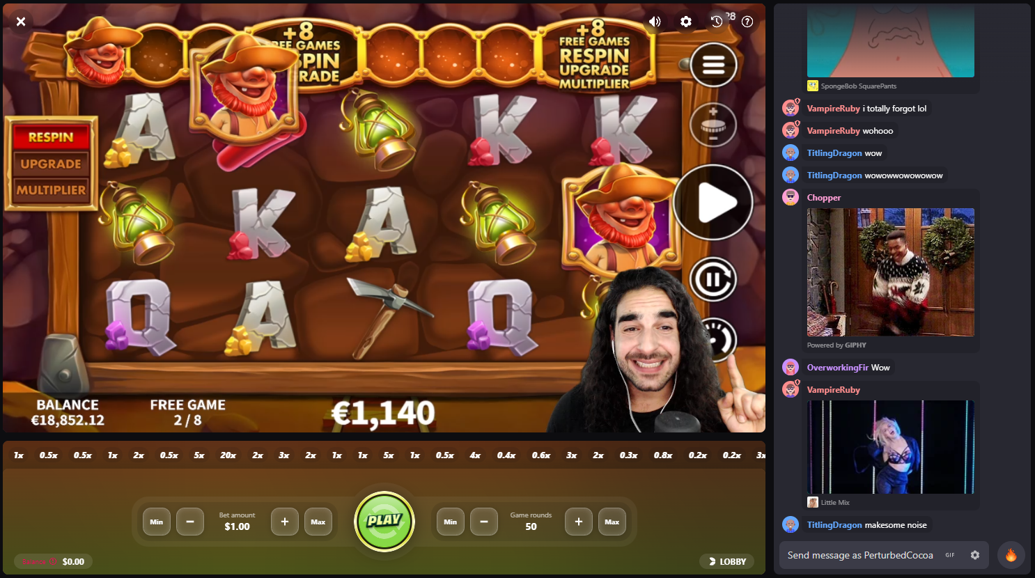 Evolution의 Bet with Streamers 남성 라이브 카지노 스트리머가 Skywind Group의 Cash Mine 슬롯에서 프리 스핀을 플레이하는 모습 - Flush