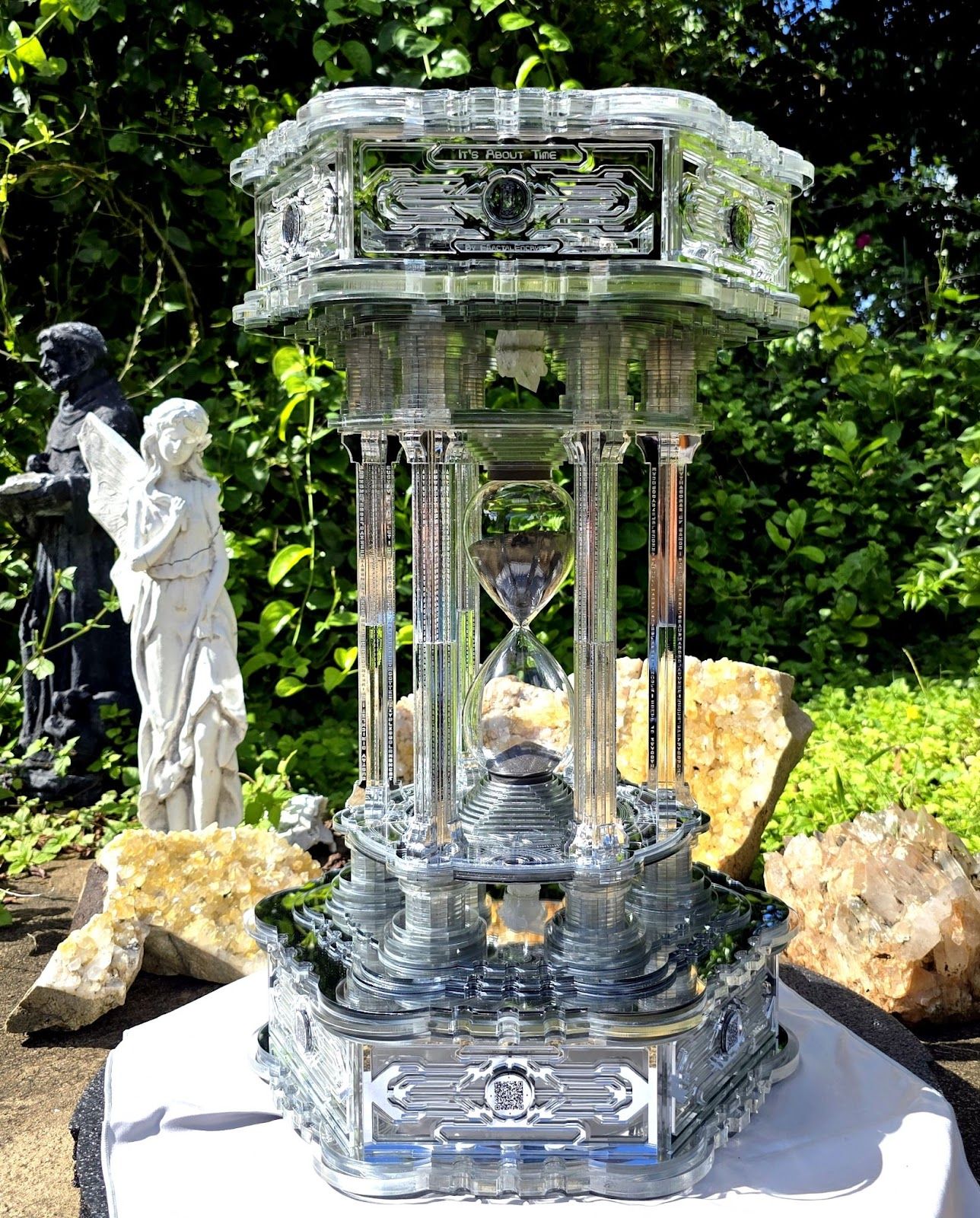 Fractal Encrypt’s “It’s About Time” sculpture with Bitcoin unlocking every 21 years - Flush