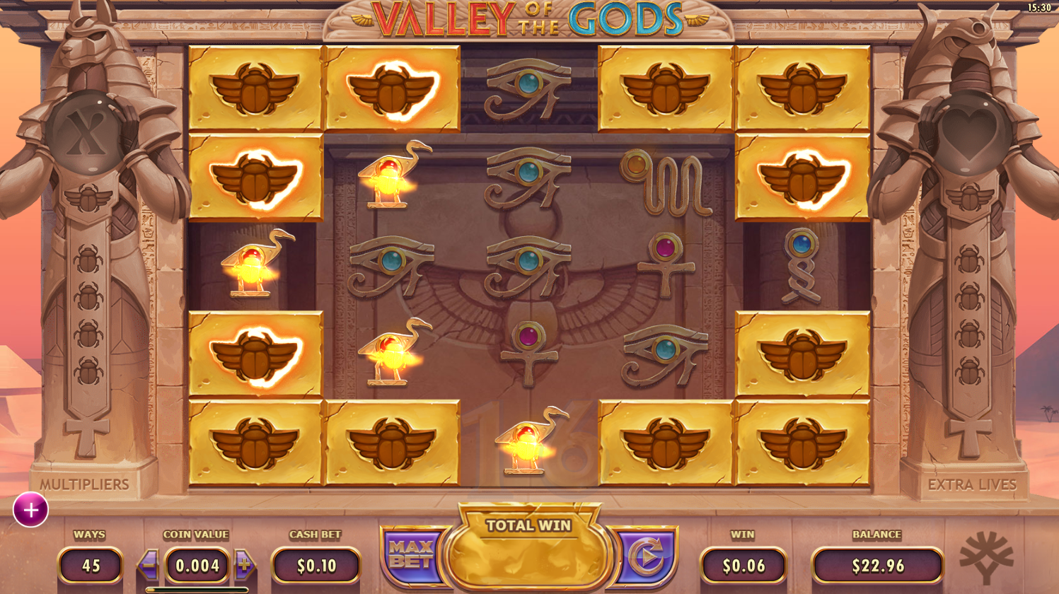 YggdrasilのValley of the Godsスロット：エジプトのシンボルとスカラベブロッカーが並ぶベースゲームのリール - Flush