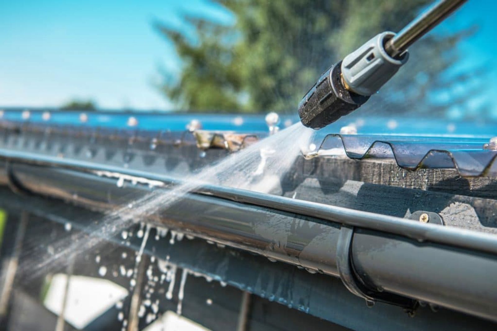 Gutter Cleaning in Fairfield CT