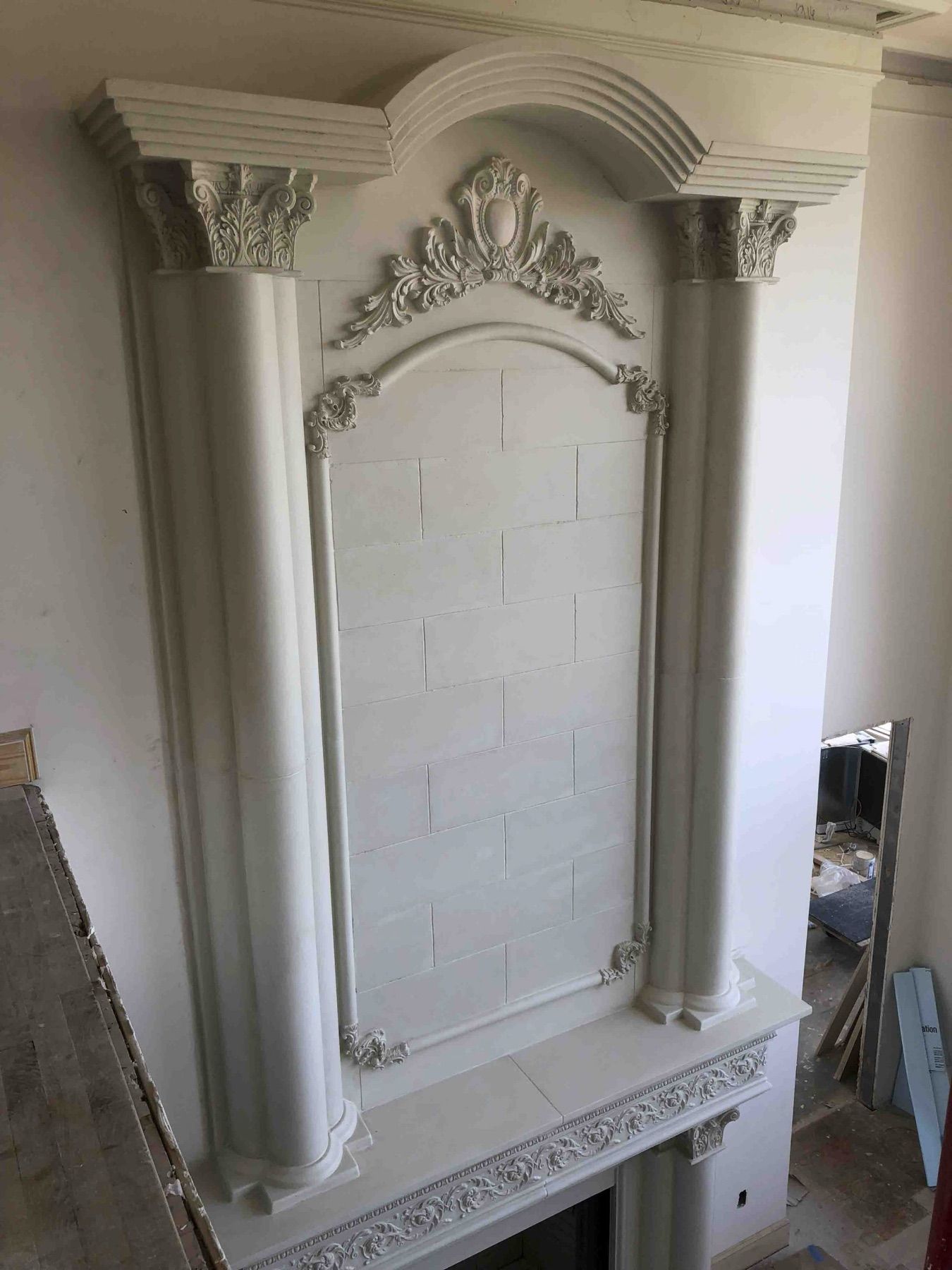 Fireplace Mantel vs. Fireplace Surround: What's the Difference?
