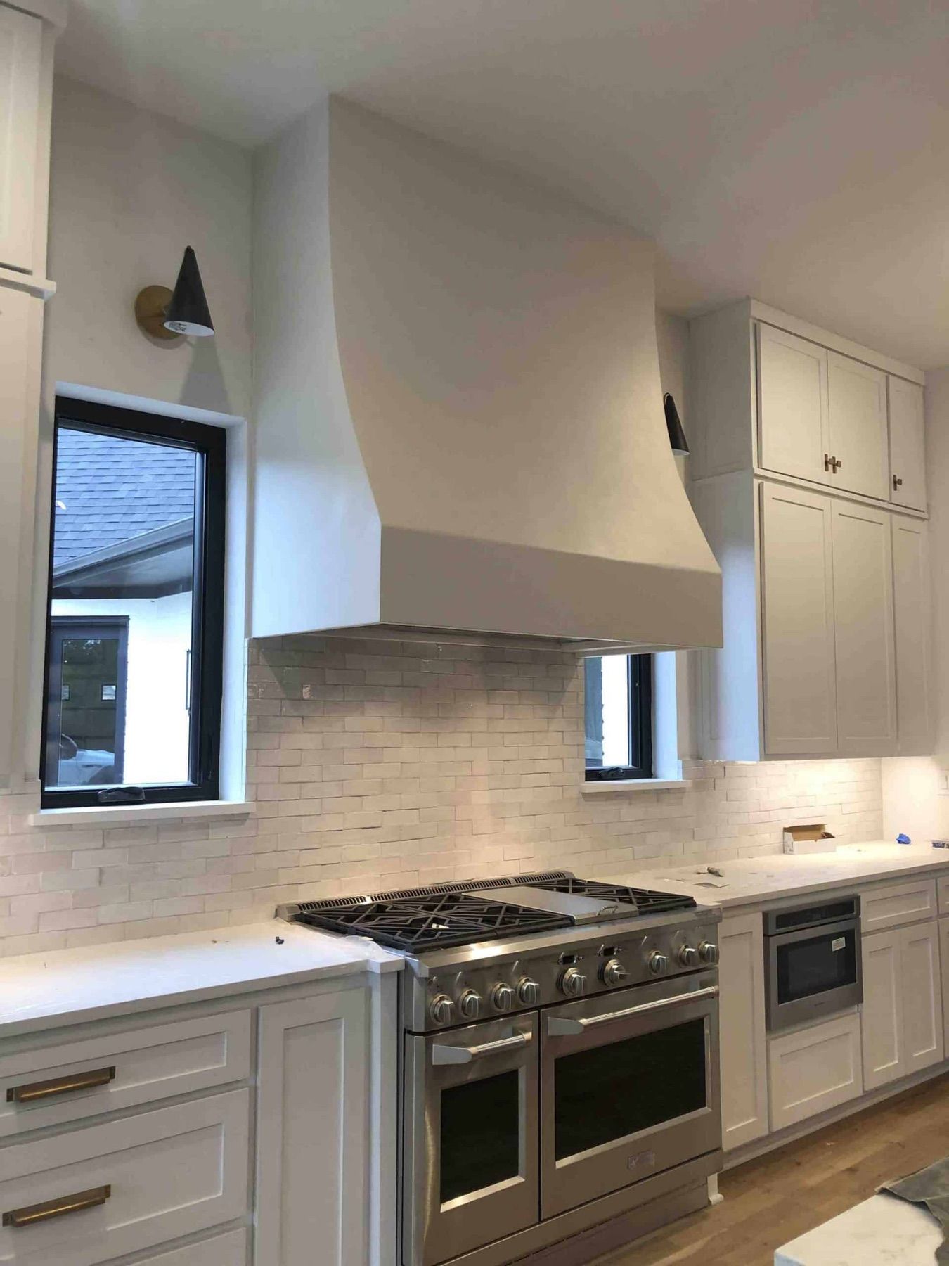 Cast Stone Range Hoods: A Buying Guide for Your Kitchen