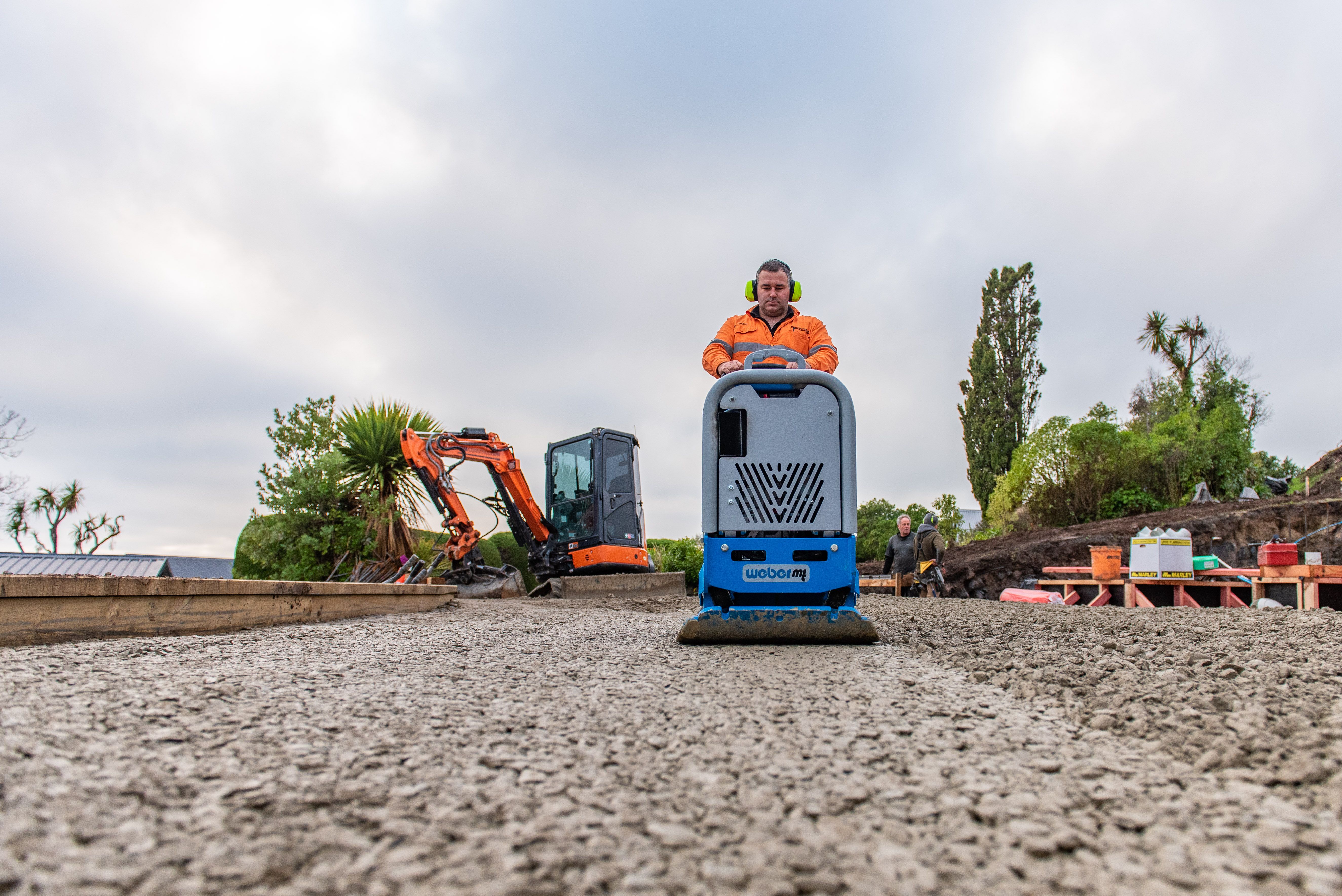 CR6 compacting gravel
