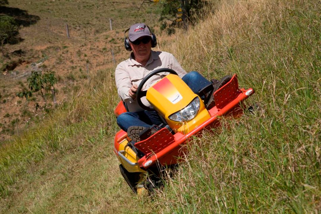 Canycom Mower