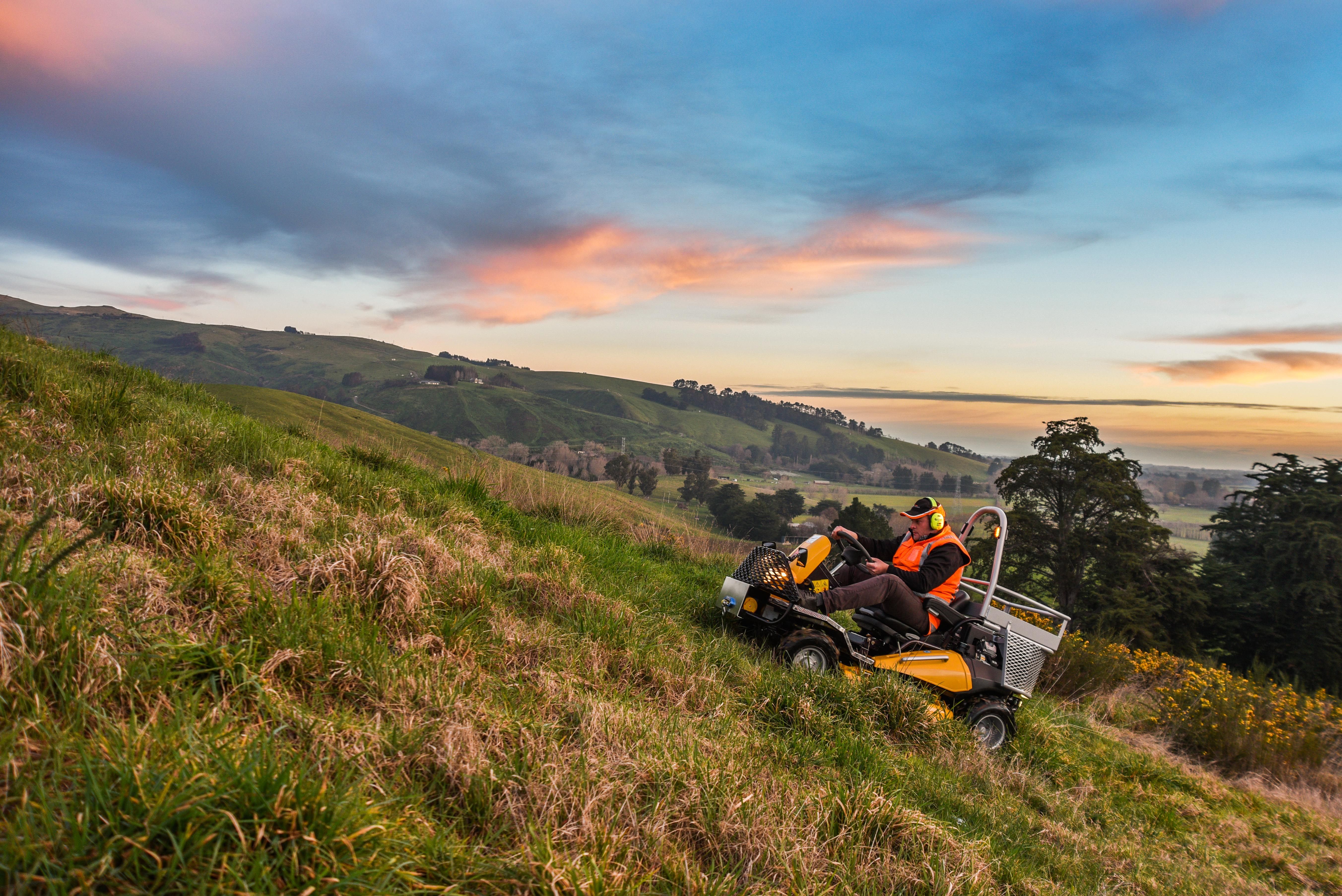 Canycom mower