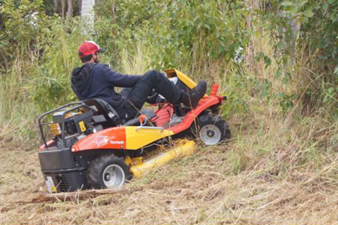 Razorback Gravity Lawn Mowers Canycom CMX1810 Ride On Brushcutter