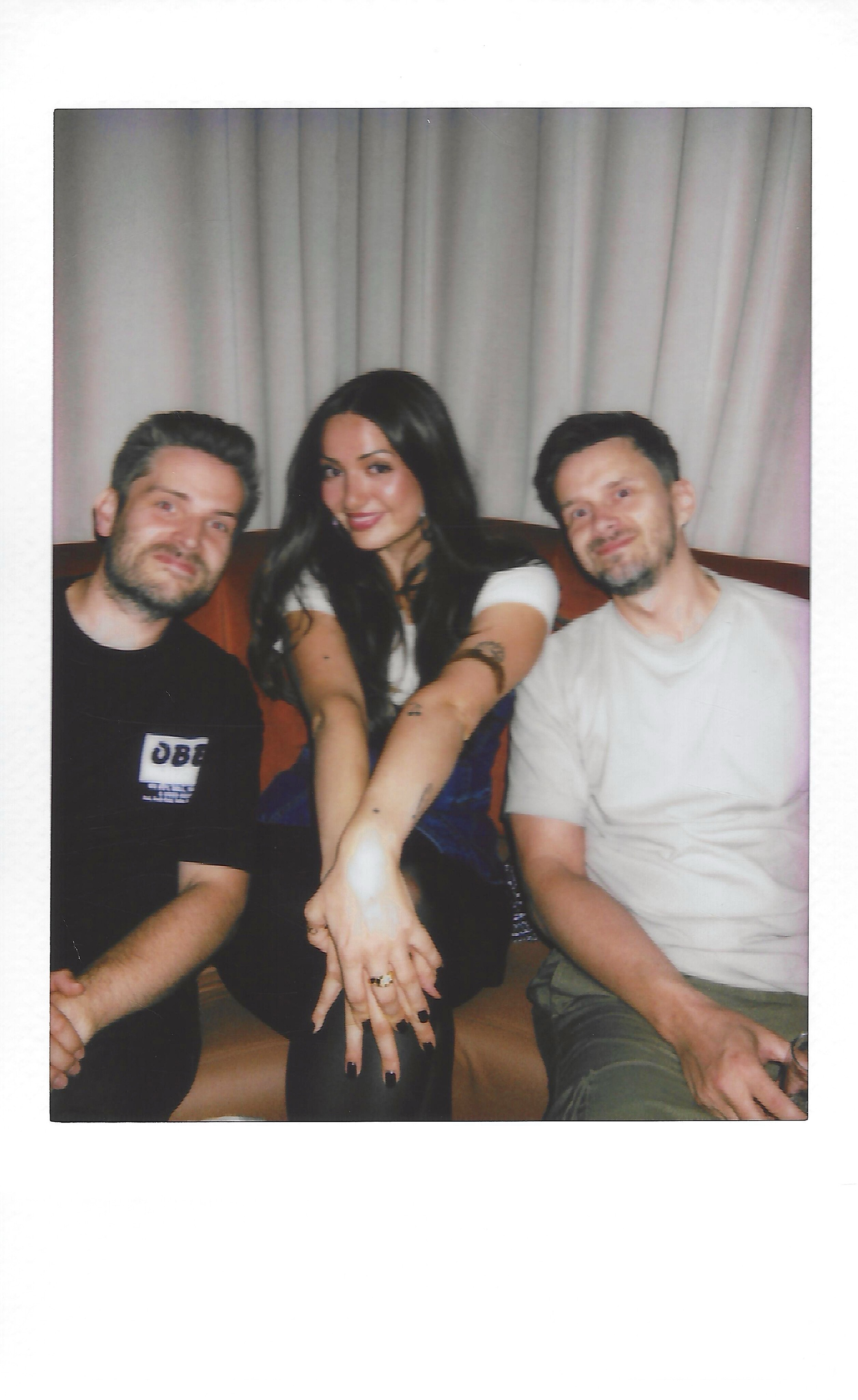 Logo 9