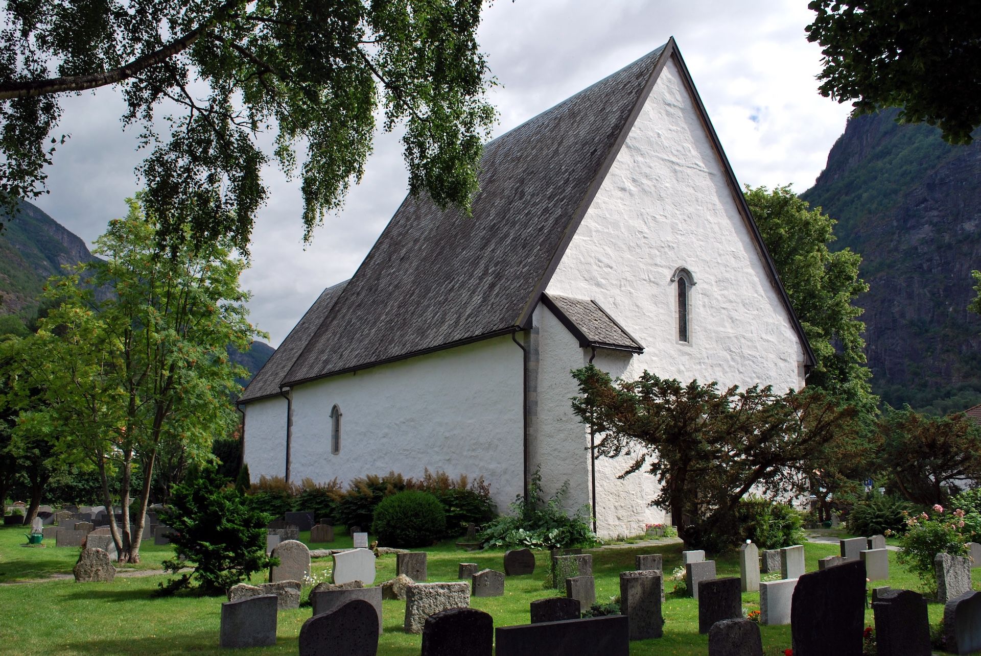 Vangen Church - A Medieval Norwegian Landmark