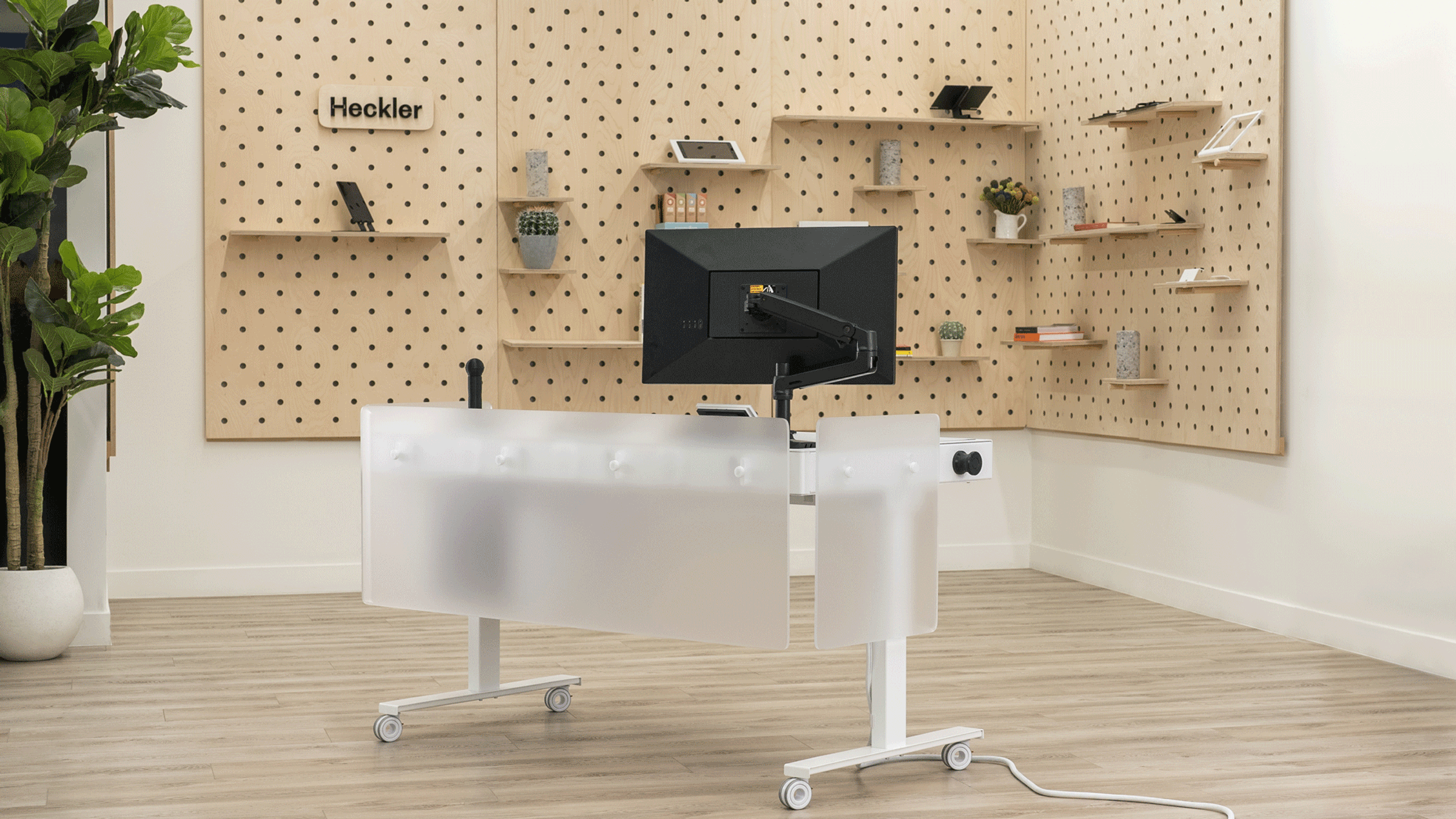 Accessible, height-adjustable desktop