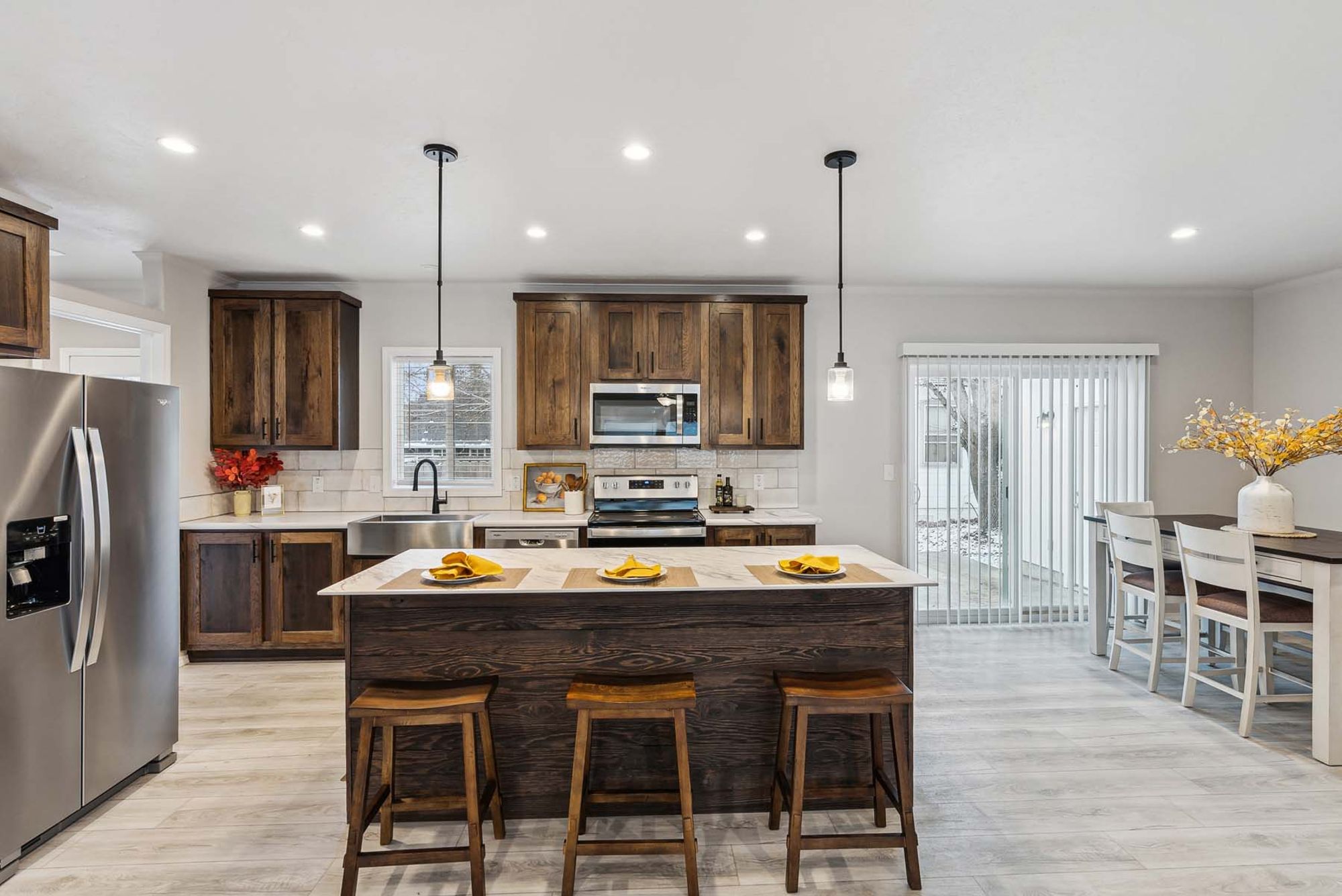DreamWorks DW4603D kitchen 1
