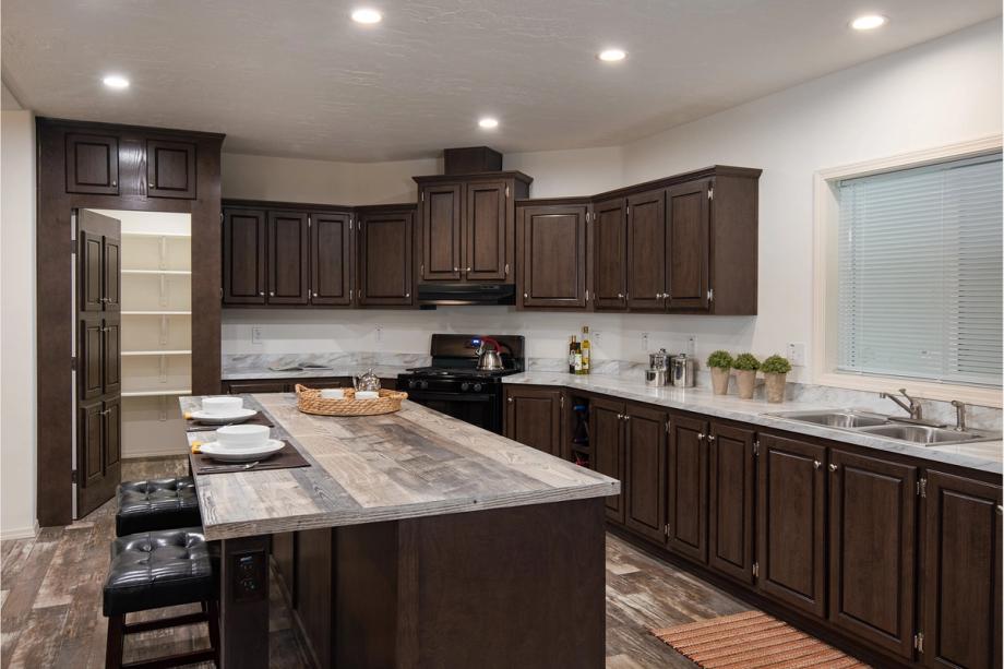 Hidden Valley HV4764M Kitchen 2